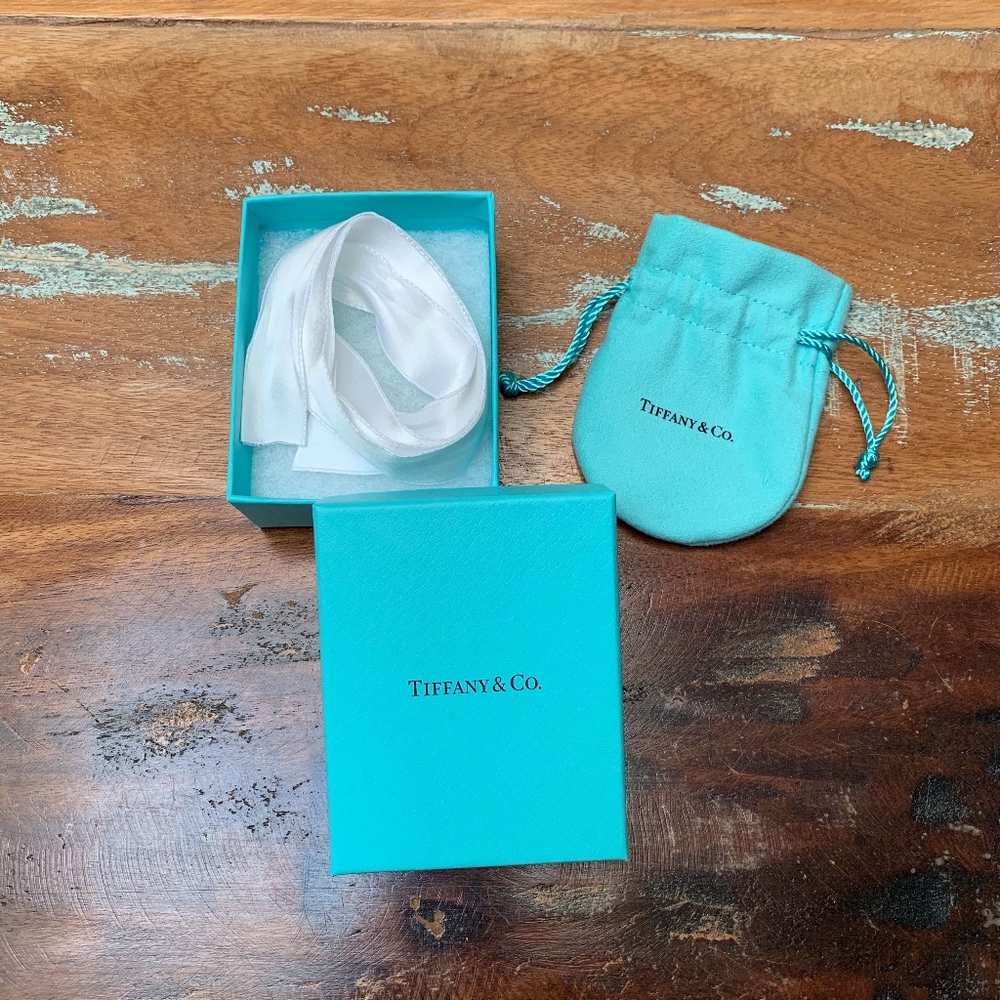 **BRAND NEW** Tiffany & Co. Gift Box